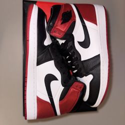 Air Jordan 1 High “Satin Black Toe” – Women’s 11 / Men’s 9.5