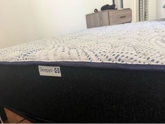 Queen Sleepy’s by Sealy Mattress + Adjustable Bed Frame - Like N