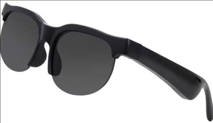 Black Clubmaster-Style Sunglasses
