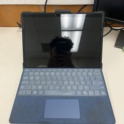 Microsoft - Surface Pro - Copilot+ PC - 13” - Snapdragon X Plus - 16GB Memory - 512GB SSD