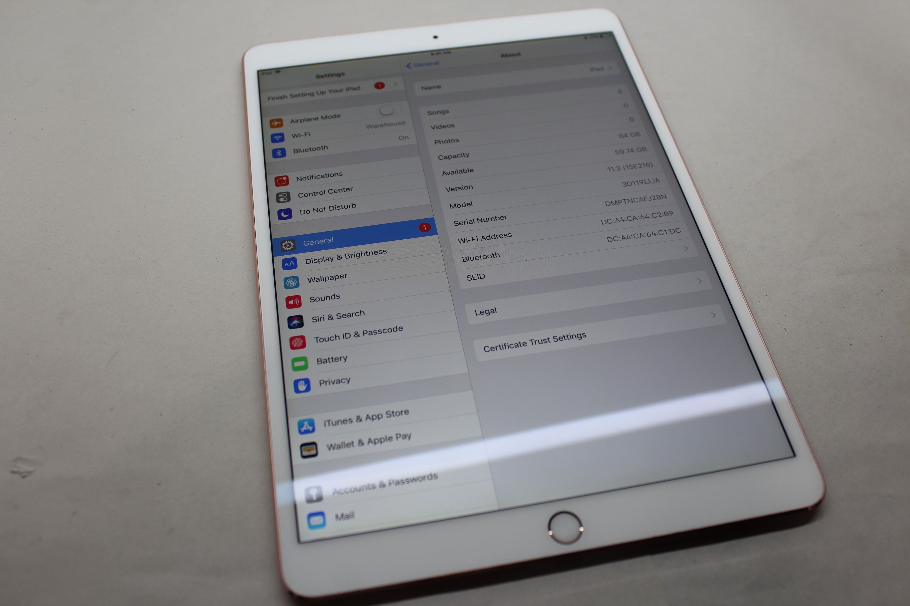 Apple iPad Pro 1st Gen 64GB (Model: A1701)