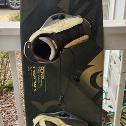 Ronix Wakeboard with Bindings The Vault Designed at SQ1 University Concepted by Mike Ferraro