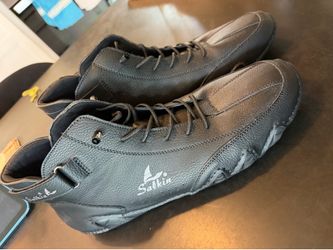 Salish men’s shoes size 12