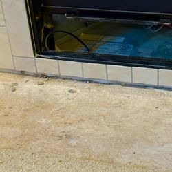 CARPET  ALMOST LIKE NEW-200 Sf