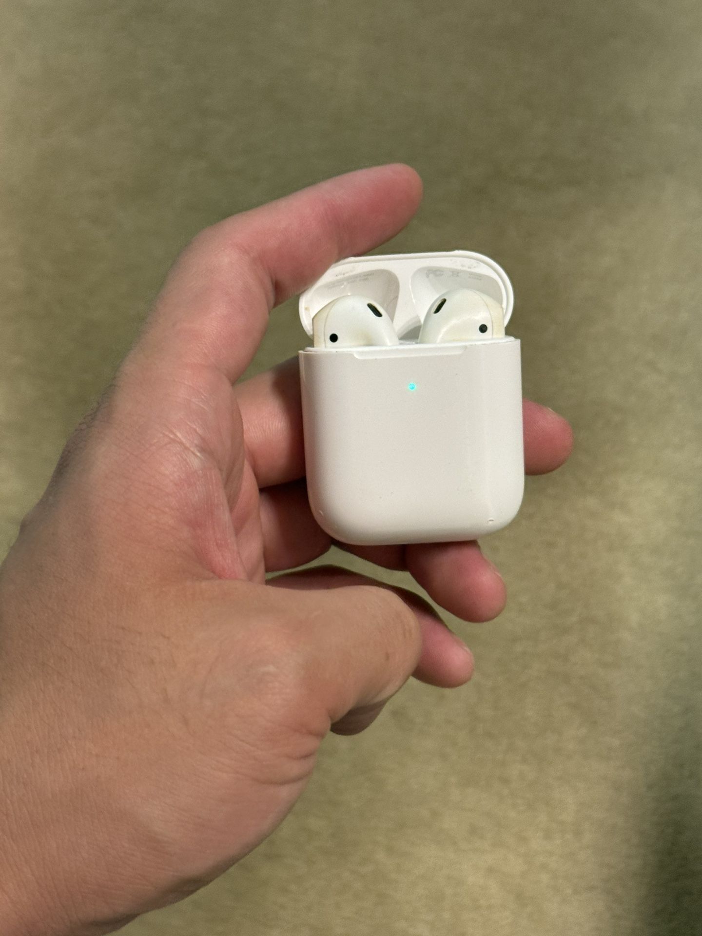 AirPods, Humidifier, Vacuum, Utensil Holder