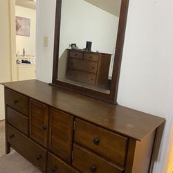 Chest, Dresser, Mirror And Nightstand Set 