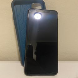 iPhone 11 Pro Max 64gb Unlocked Great Condition With Otter Box Case And Screen Protector 