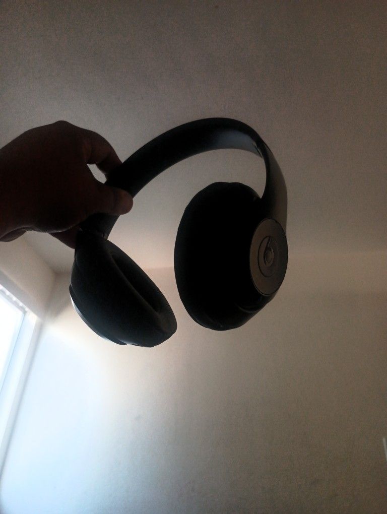 Studio Pro 3's Beats By Dre Headphones