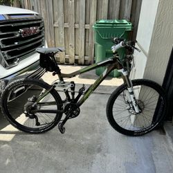 Trek Mountain Bike 
