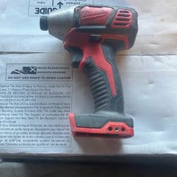 Milwaukee Impact Driver M18
