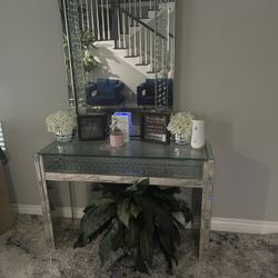 Beautiful LED Entry Way Or Vanity