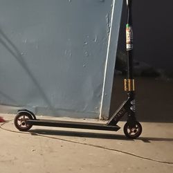 Mongoose Stance Pro Scooter 