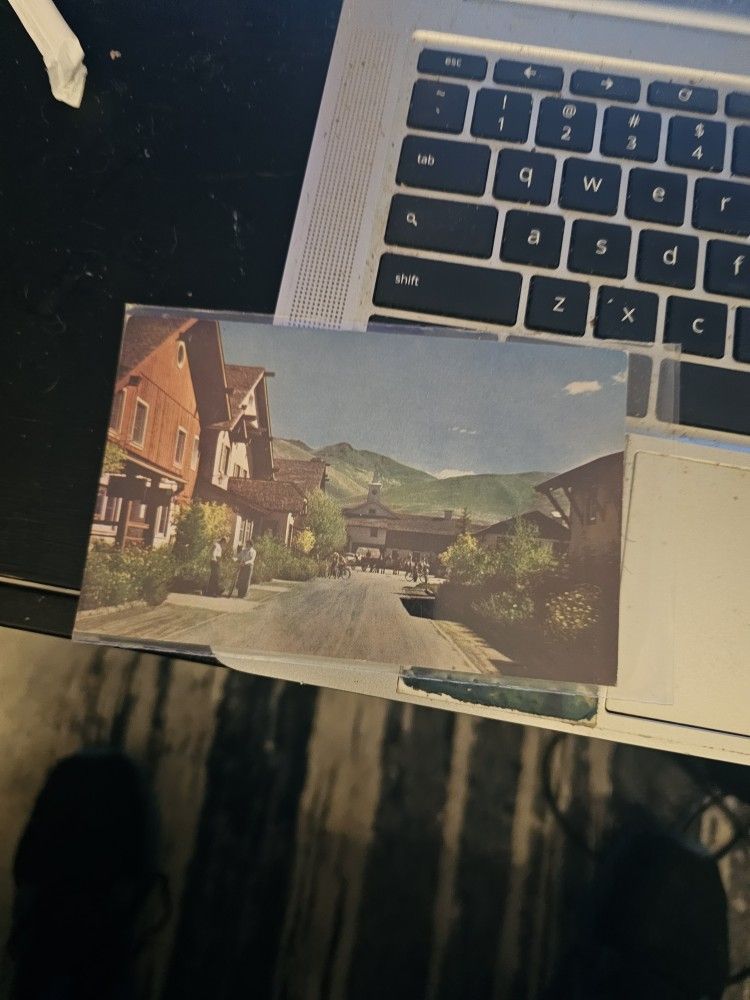 Challenger Inn 1957 Postcard