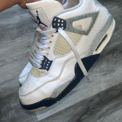 Jordan 4s Retro Midnight Navy Blue