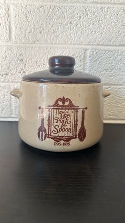 Bean pot crock for slow cooking in the oven