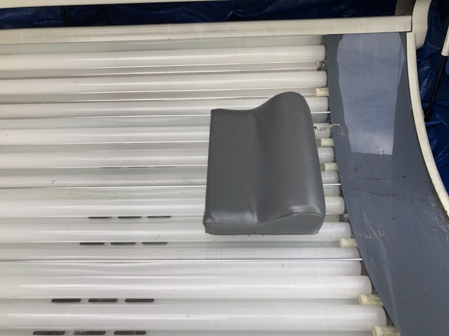 Wolff sunquest pro 26 RS tanning bed for Sale in Lake Worth, FL OfferUp