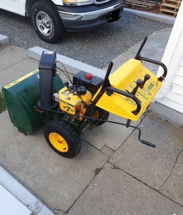 Snowblower and More Black Friday Weekend Deals (Varied Prices)