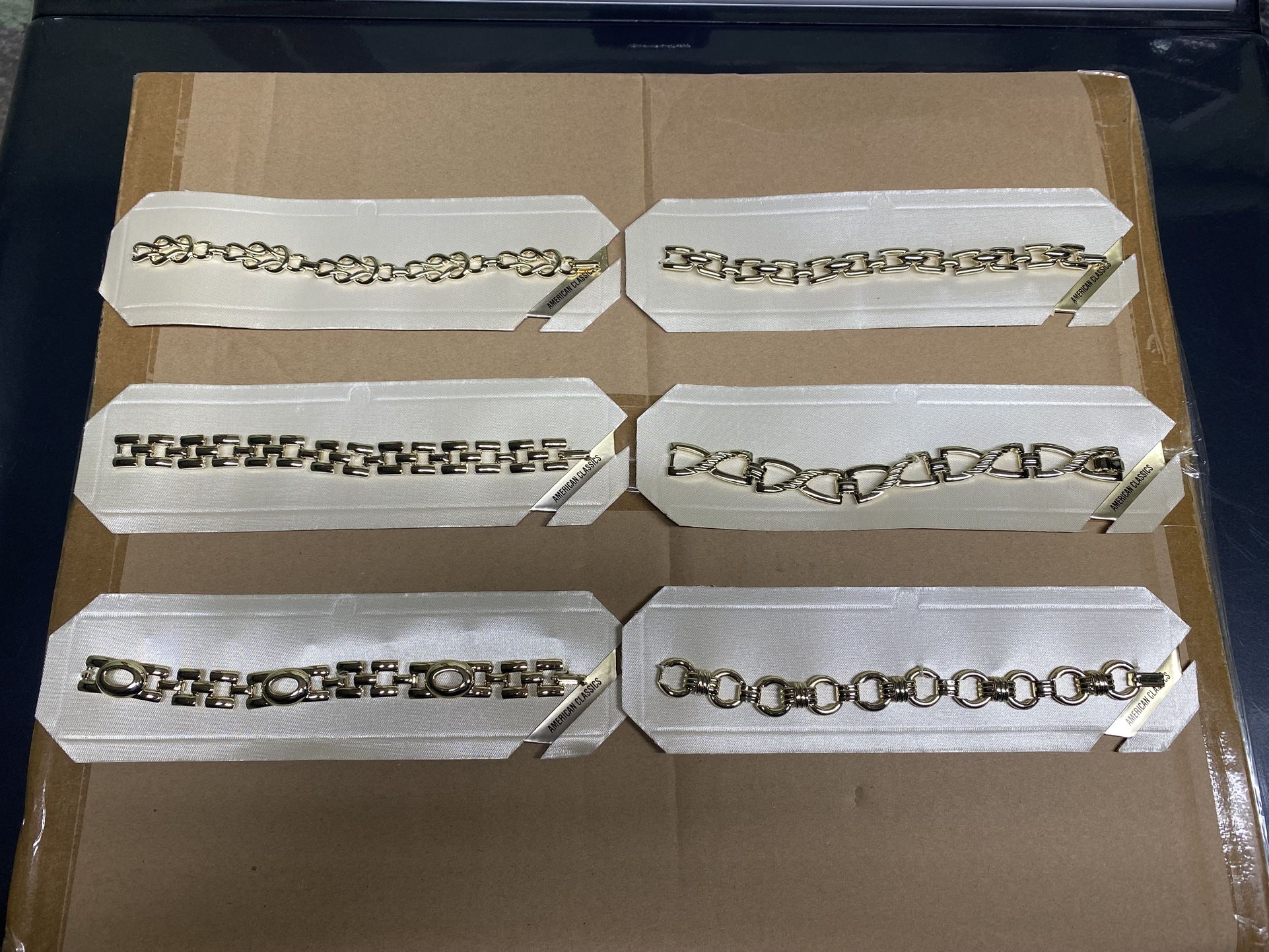 Stylish gold tone link bracelets