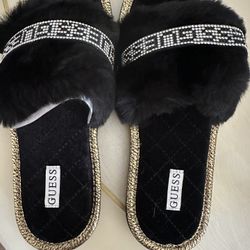 🌸🌸GUESS BLACK SLIPPERS 🌸🌸