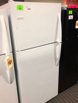 Brand New Frigidaire Top Freezer Refrigerator in White (Model:FFTR2021TW) MW