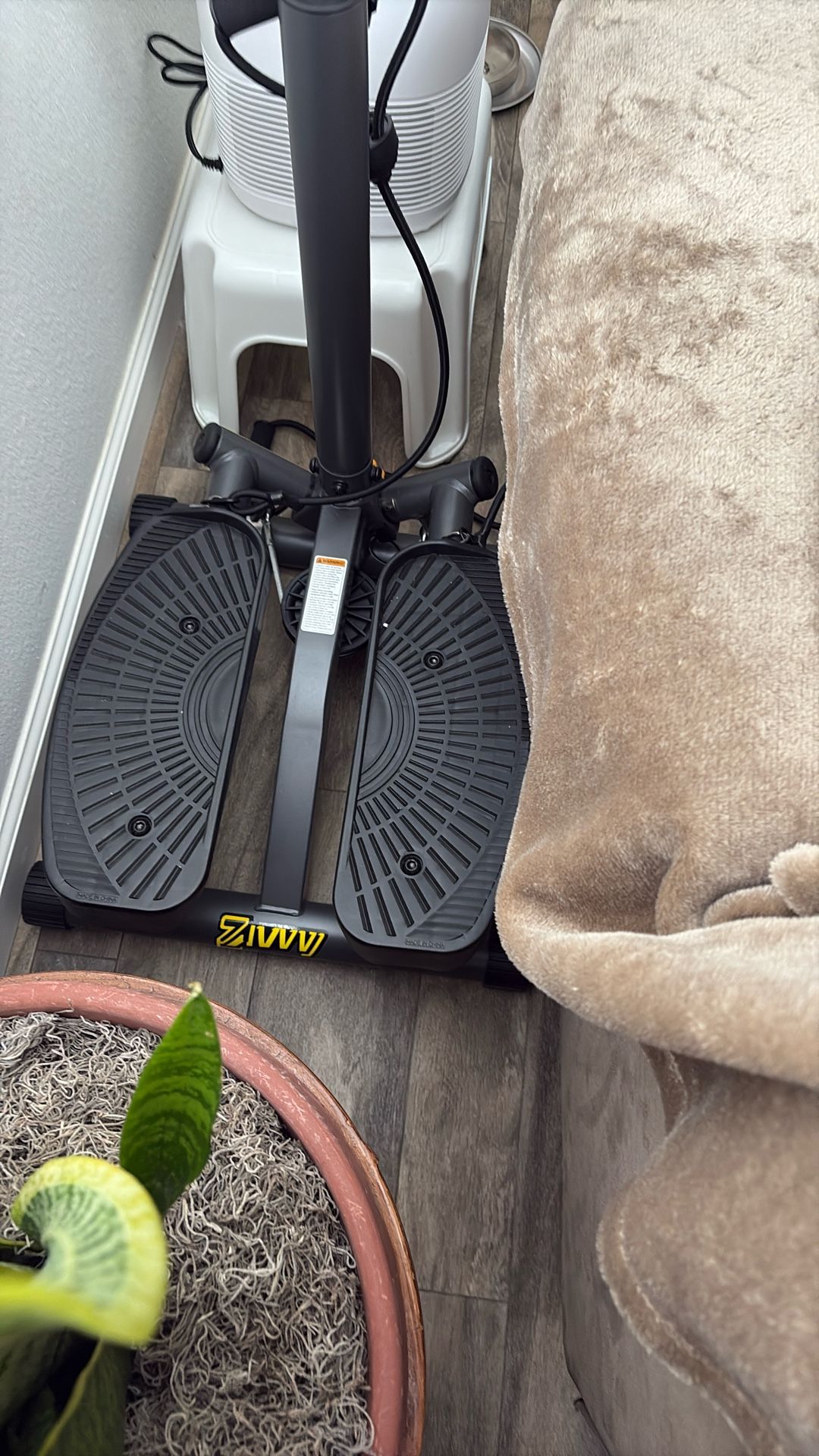 Twist Stepper with Handlebar & Resistance Band