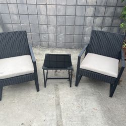 Outdoor Table and Chairs 