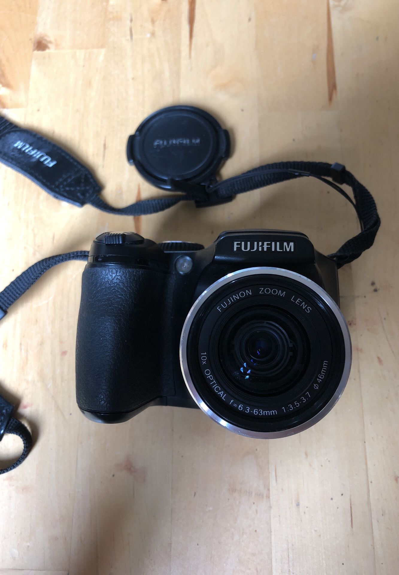 FujiFilm S700 FinePix Camera