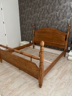Designer style solid oak bedframe