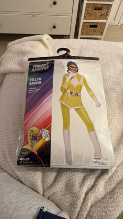 Halloween costume power ranger yellow woman
