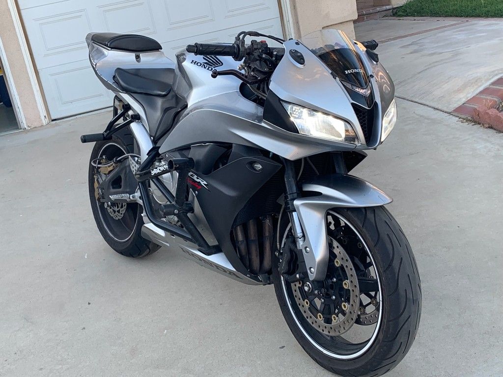 cbr600rr stunt bike