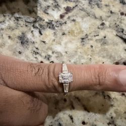 Women’s Moissanite Ring 7