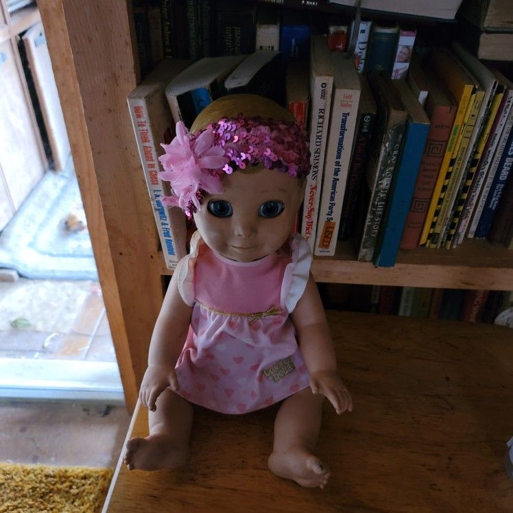 Luva Bella Doll Only