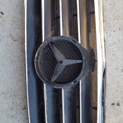 Mercedes  Grille