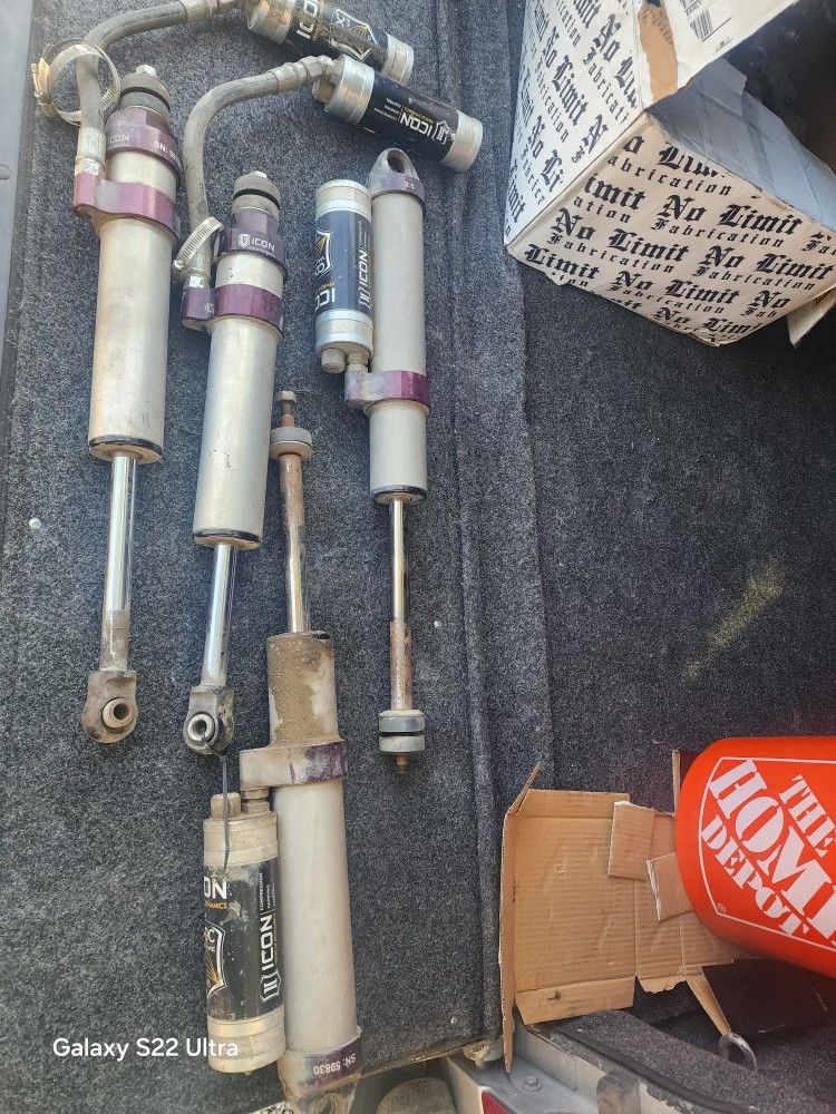 2.5 Icon Shocks