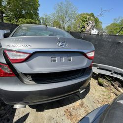 2010 Hyundai Sonota for Parts Out 