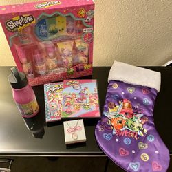 BRAND NEW SHOPKINS CHRISTMAS STOCKING & GIFTS SET