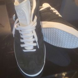 Adidas Gazelle   All black suede