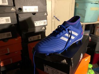 Predator adidas soccer cleats size 3,5,or 5 1/2