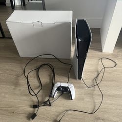 PlayStation 5 Pro– New Condition (Full Retail Set) SELL ONLY