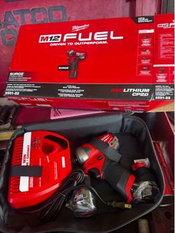 Milwaukee impact drill 12v