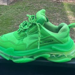 Balenciaga Triple S 