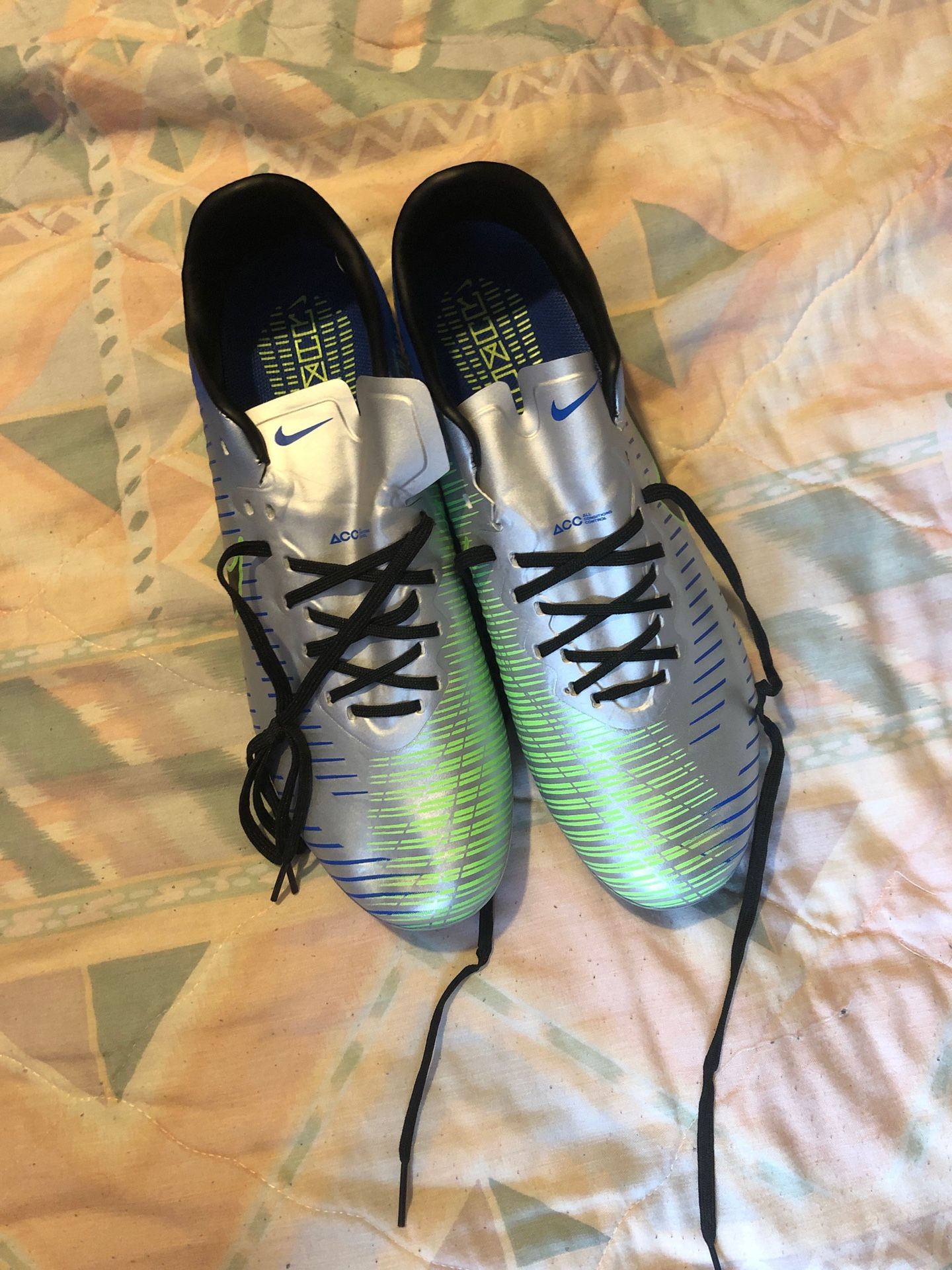 Mercurial Victory VI FG 9.5