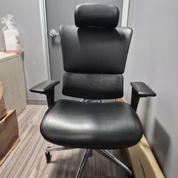 X CHAIR for Sale It Heats Cools And Massages