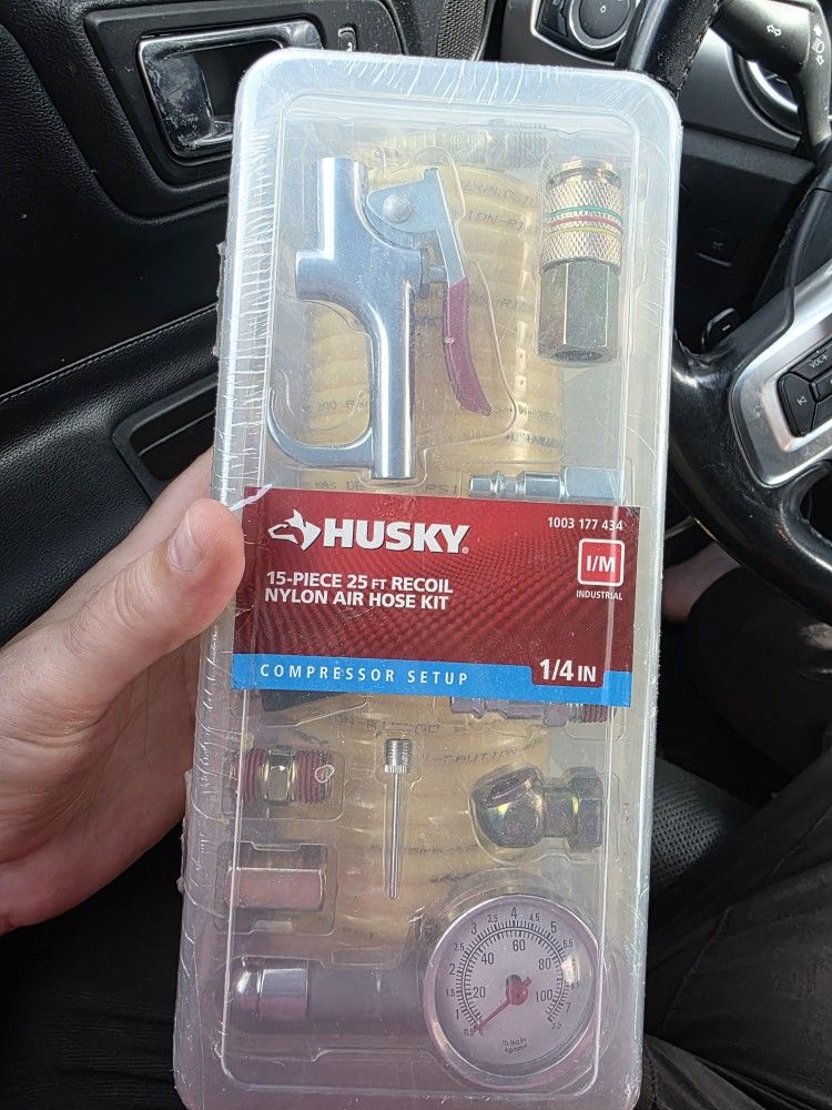 Husky 15 Piece nylon air hose kit.