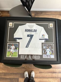 Cristiano Ronaldo Signed Real Madrid Framed Jersey PSA Auto CR7 Soccer Football