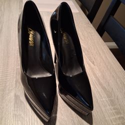 Black High Heels 