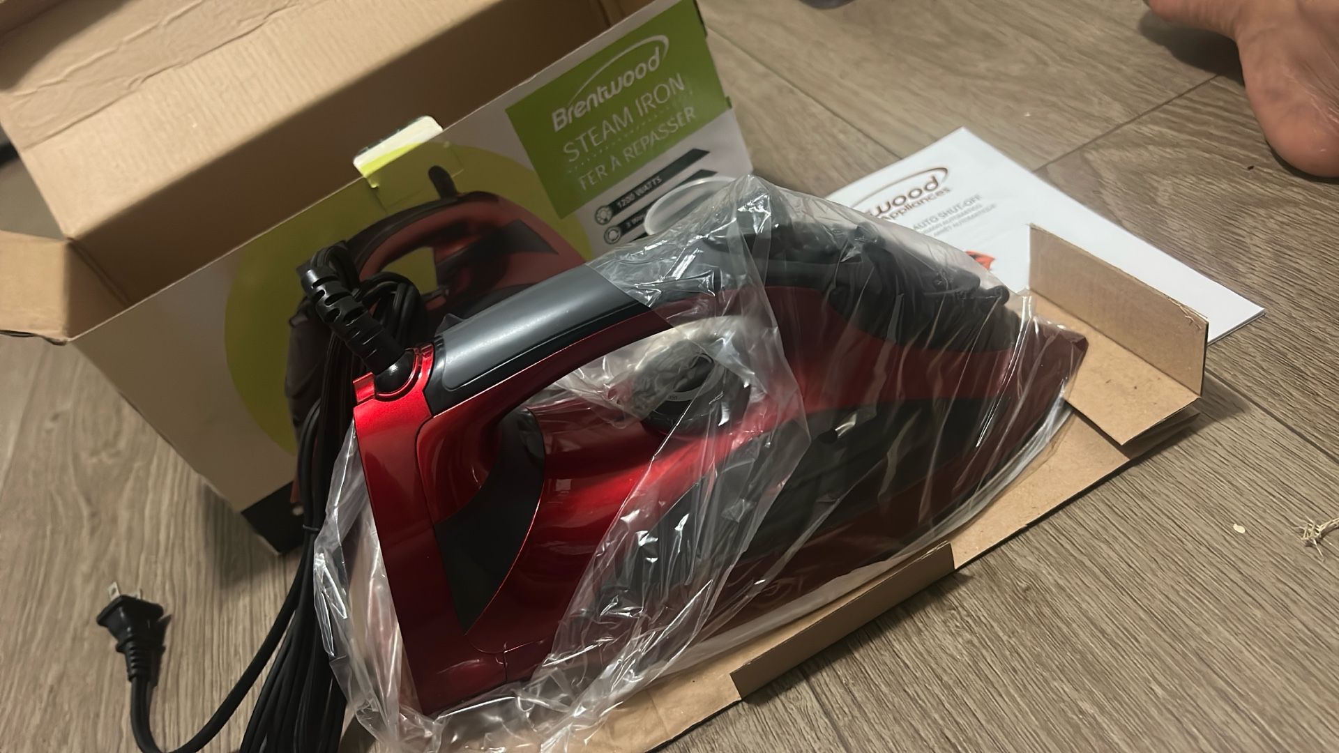 Brentwood Steam Iron