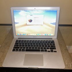 2013/14 Macbook Air 13 Inch 1.3Ghz i5 8GB 128GB