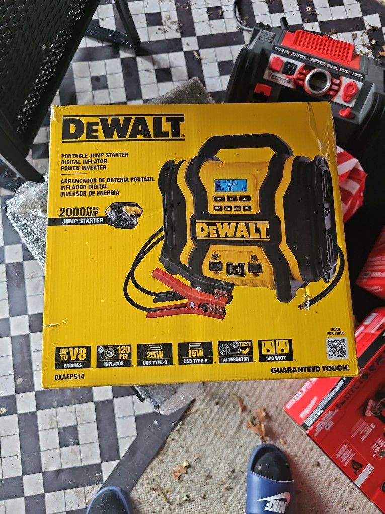 Dealt Portable Jumper Starter 2000 PeakAMP