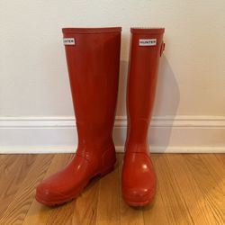 Originally $150 - Perfect Condition - Hunter Boots Glossy Red Waterproof Rainboots Shoes (Women Size 9 / Men Size 8) 
